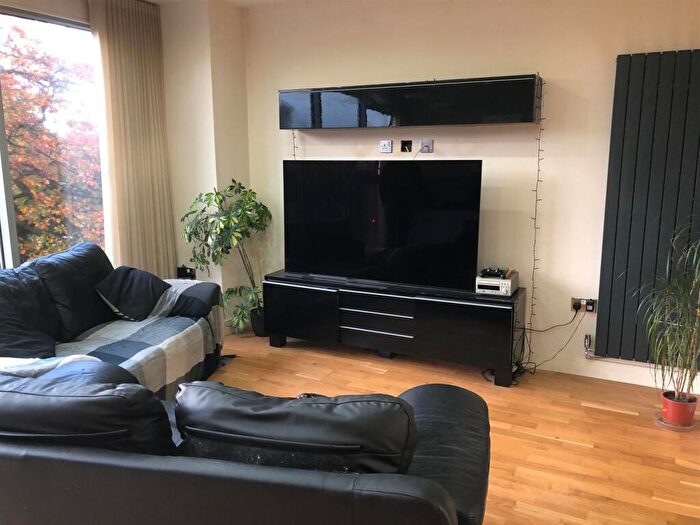 1 Bedroom Apartment To Rent In Leeds Road, Harrogate, HG2