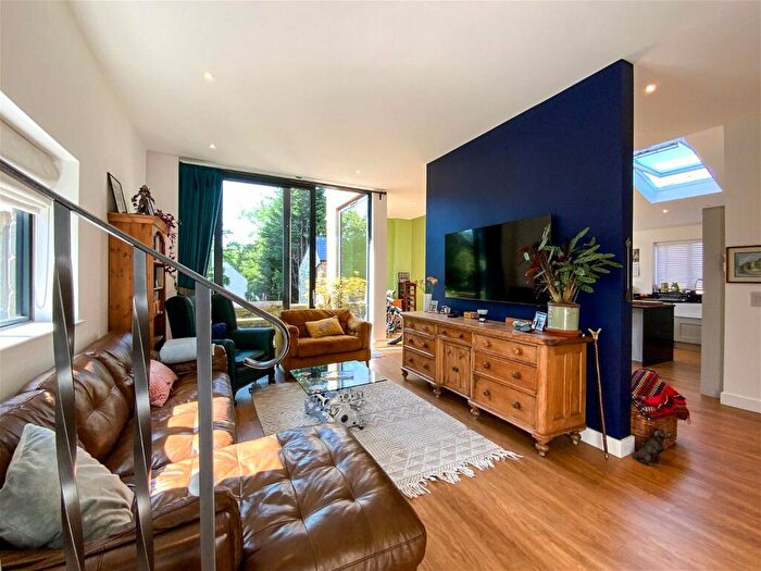 1 Bedroom Detached House For Sale In Mill View House, Wren Nest Terrace, SK13