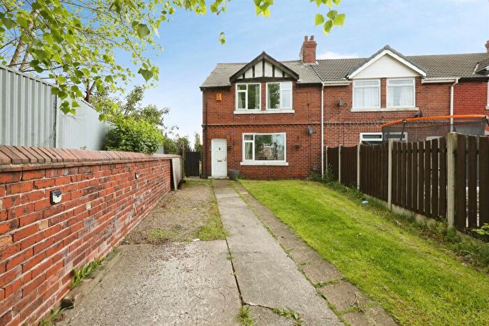 3 Bedroom End Of Terrace House For Sale In West Street, Thurcroft, Rotherham, S66