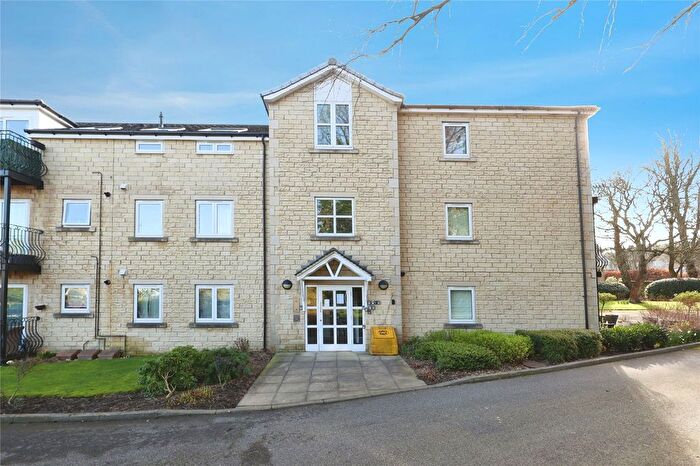 2 Bedroom Flat For Sale In The Orchard, Shipley, BD18