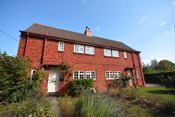 4 Bedroom House To Rent In Digby Road, Rowston, Lincoln, LN4