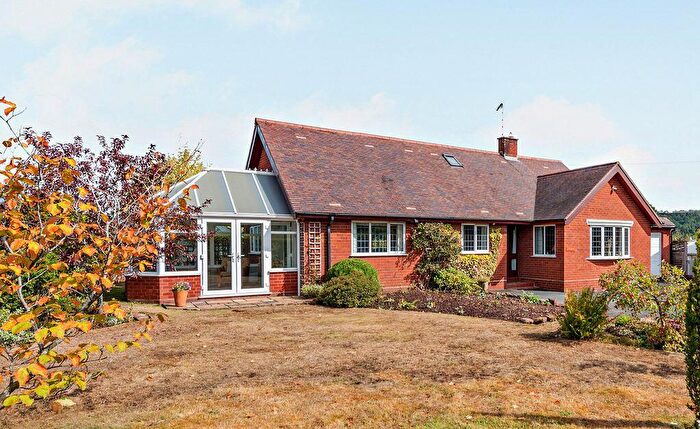 4 Bedroom Bungalow For Sale In Broomhill Lane, Brown Knowl, Chester., CH3