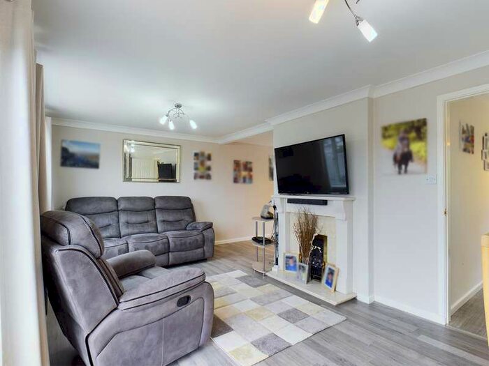 3 Bedroom Terraced House To Rent In Dunning Walk, Teignmouth, TQ14