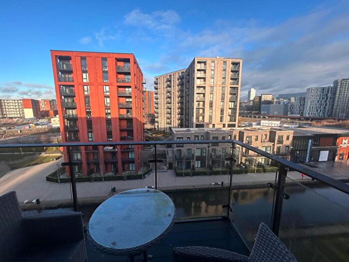 1 Bedroom Apartment To Rent In Lockside Lane, Salford, M5