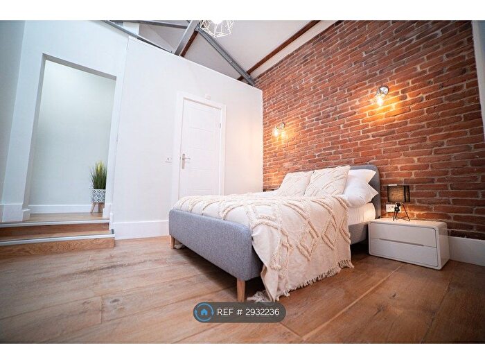 Studio To Rent In Guildford Street, Luton, LU1