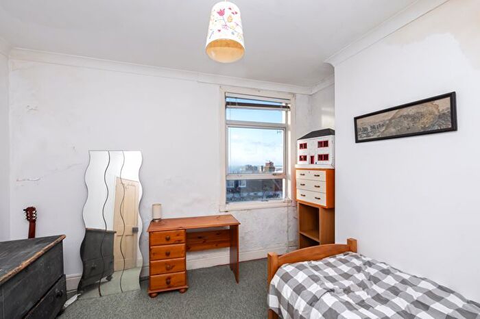 3 Bedroom Terraced House For Sale In Freshfield Street, Queens Park, Brighton, BN2