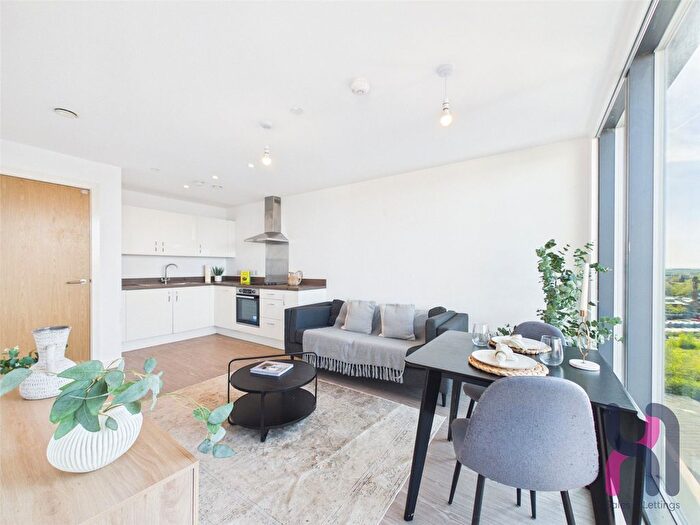 1 Bedroom Flat To Rent In The Landmark, Oldfield Road, Salford, M5