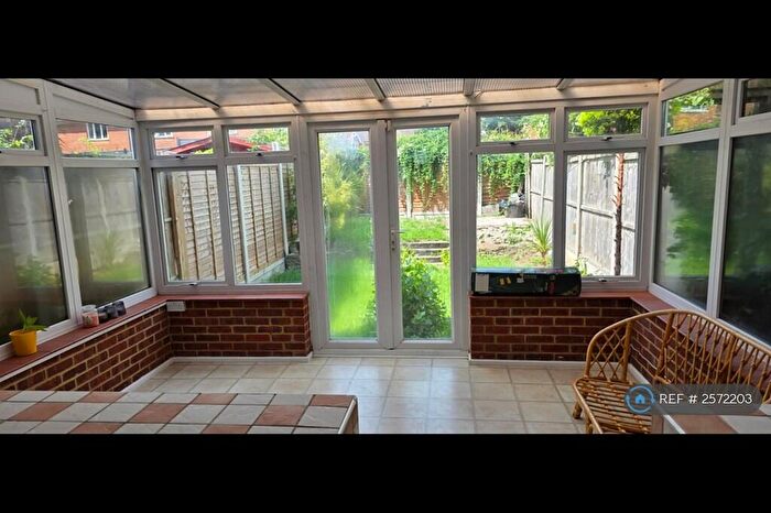 4 Bedroom Terraced House To Rent In Great Cullings, Romford, RM7