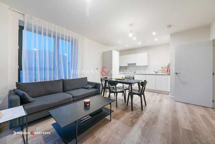 2 Bedroom Apartment To Rent In North End Road, Wembley, HA9