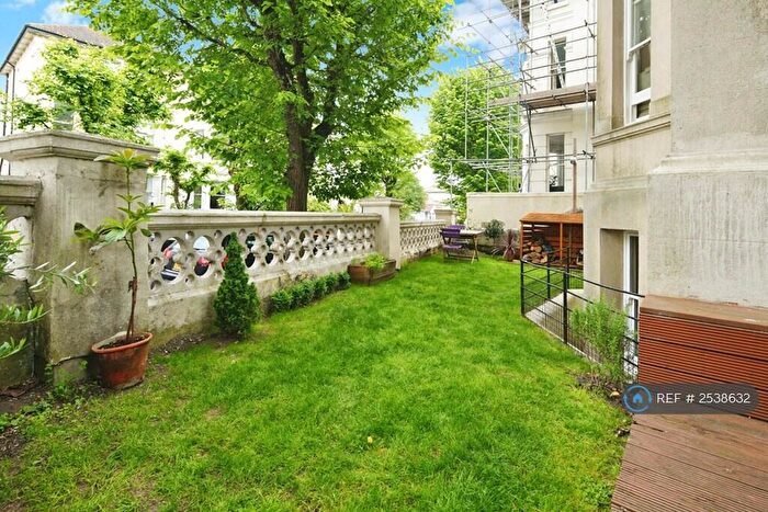 3 Bedroom Flat To Rent In Alexandra Villas, Brighton, BN1