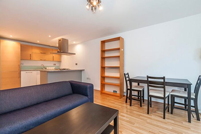 1 Bedroom Flat To Rent In Merchant Street, London, E3