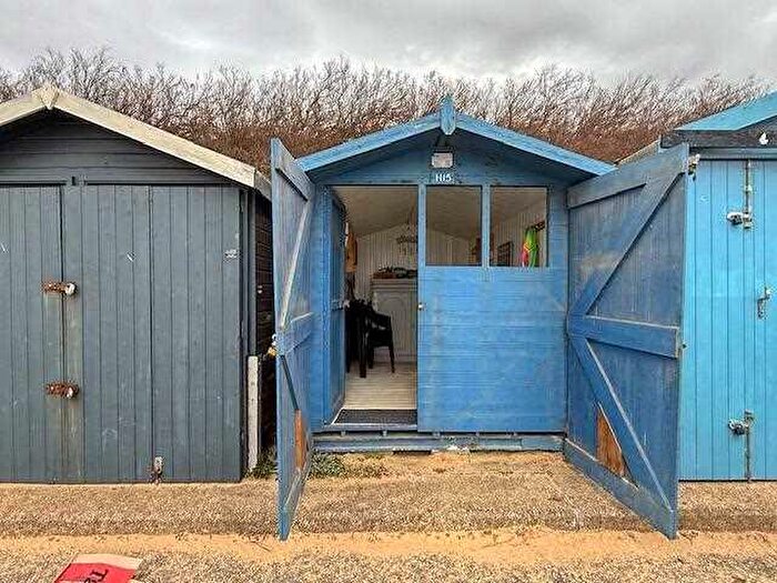 Bungalow For Sale In Beach Hut, Holland On Sea, CO15