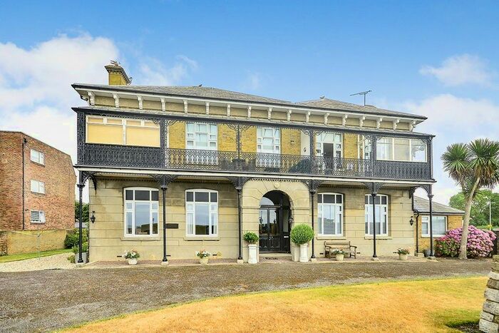 2 Bedroom Flat To Rent In Marine Road, Walmer, Deal, Kent, CT14