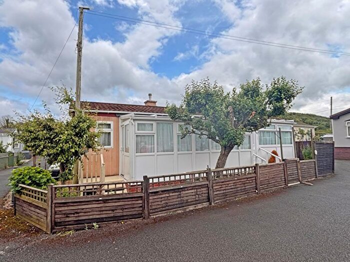 2 Bedroom Mobile/park Home For Sale In Doniford, Watchet, TA23