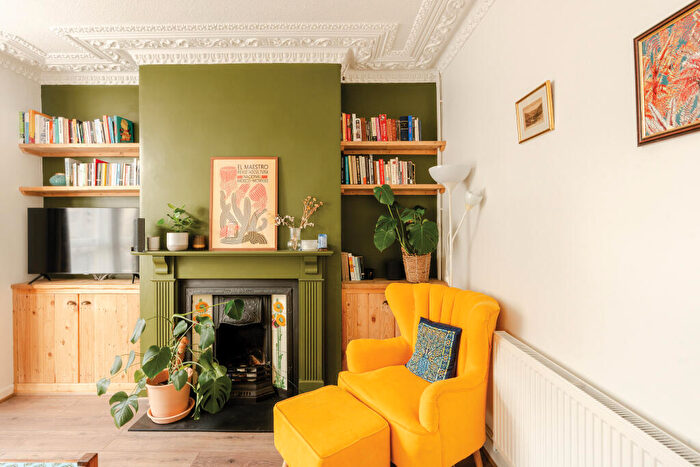 3 Bedroom Terraced House For Sale In Felix Road, Easton, Bristol, BS5