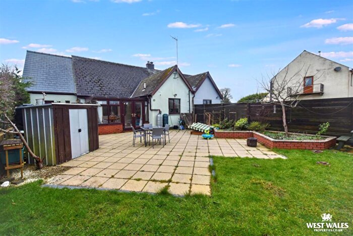 3 Bedroom Semi-Detached Bungalow For Sale In Station Road, Letterston, Haverfordwest, SA62