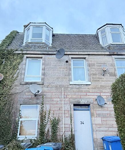 1 Bedroom Flat To Rent In Priory Lane, Dunfermline, Fife, KY12