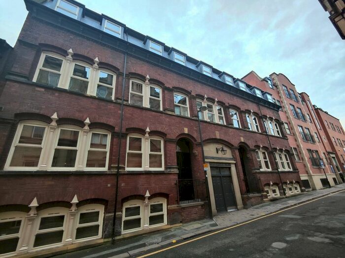 1 Bedroom Flat To Rent In King Street, Wakefield, West Yorkshire, WF1