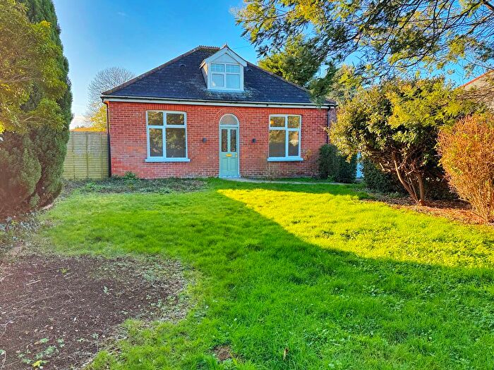 3 Bedroom Detached Bungalow For Sale In Nodes Road, Cowes, PO31
