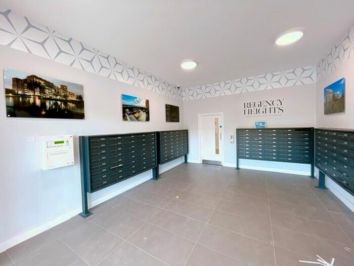 1 Bedroom Flat To Rent In Baronet House, Lakeside Drive, NW10