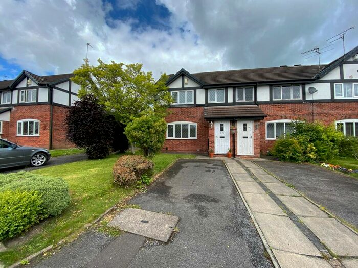 2 Bedroom Mews To Rent In Stirrup Gate, Worsley, M28