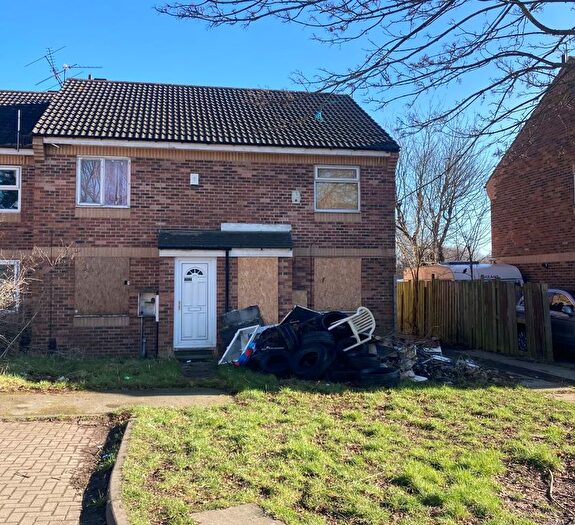 3 Bedroom Semi-Detached House For Sale In Limetrees Close, Middlesbrough, Cleveland, TS2