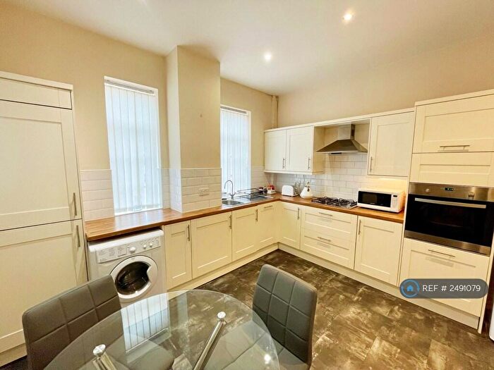 2 Bedroom Flat To Rent In Lord Street, Southport, PR8