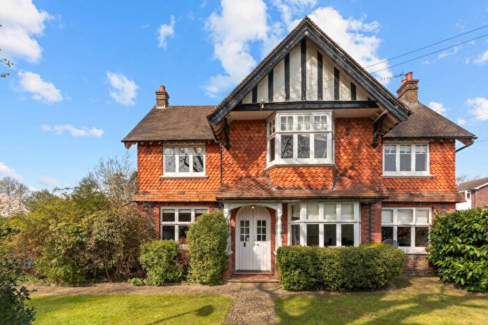 5 Bedroom Detached House For Sale In Wimblehurst Road, Horsham, RH12