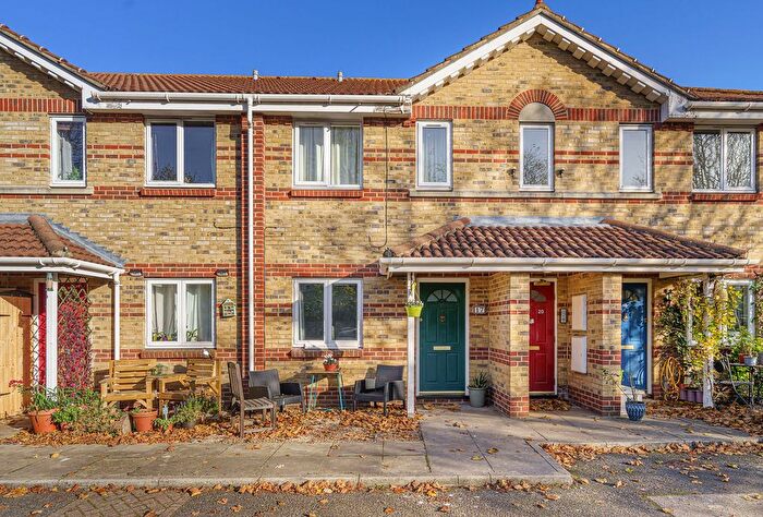 1 Bedroom Flat To Rent In Mountbatten Gardens, Beckenham, BR3