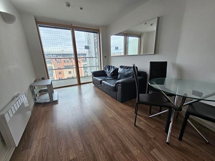 2 Bedroom Flat To Rent In Wellington Street, Leeds, LS1