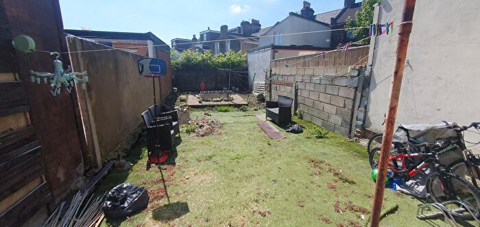 3 Bedroom Terraced House For Sale In Eversleigh Road, London, E6