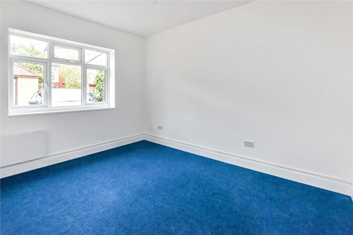 2 Bedroom Apartment To Rent In Cranleigh Close, South Croydon, CR2