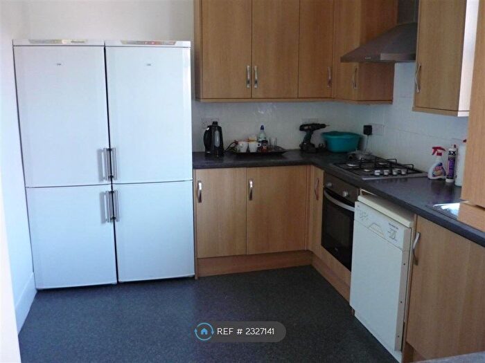 6 Bedroom Detached House To Rent In Heron Court Road, Bournemouth, BH9