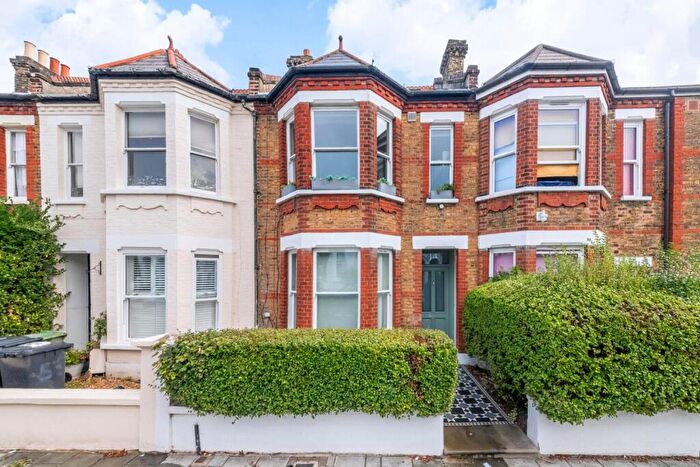 1 Bedroom Apartment For Sale In Thurlestone Road, West Norwood, London, SE27