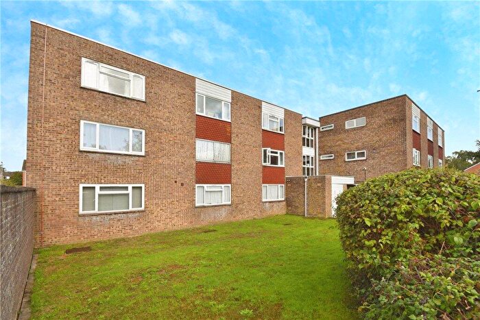 Apartment For Sale In Sutherland Close, Romsey, Hampshire, SO51