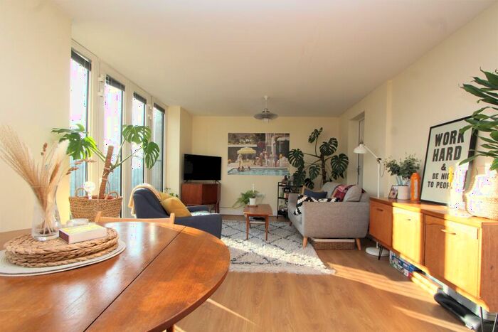 1 Bedroom Apartment To Rent In Fortis Green, East Finchley, London, N2