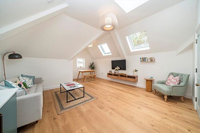 1 Bedroom Flat For Sale In Exbury Road, Catford, SE6