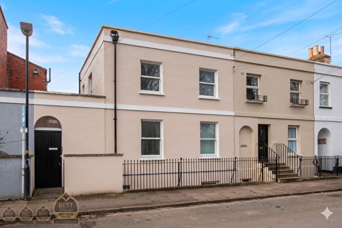 2 Bedroom Flat To Rent In Flat, St. Philips Street, Cheltenham, GL50
