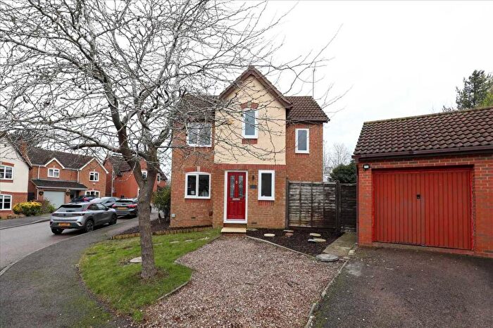 3 Bedroom Property To Rent In Chatsworth Drive, Wellingborough, NN8