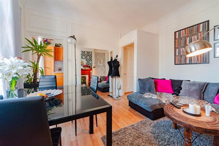 1 Bedroom Apartment To Rent In Priory Terrace, West Hampstead, NW6