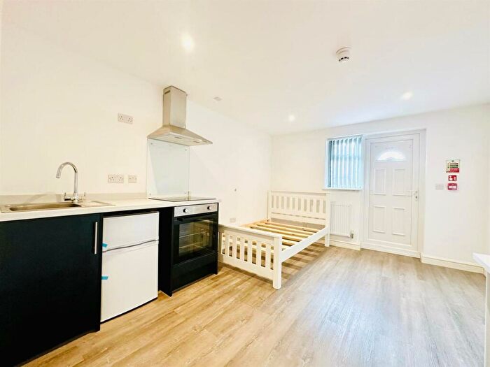 Studio To Rent In Derby Road, Nottingham, NG7