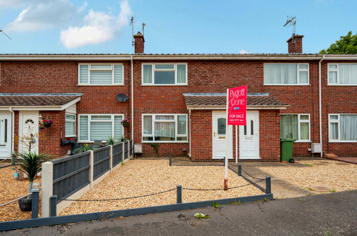 2 Bedroom Terraced House For Sale In Royal Way, Fishtoft, PE21