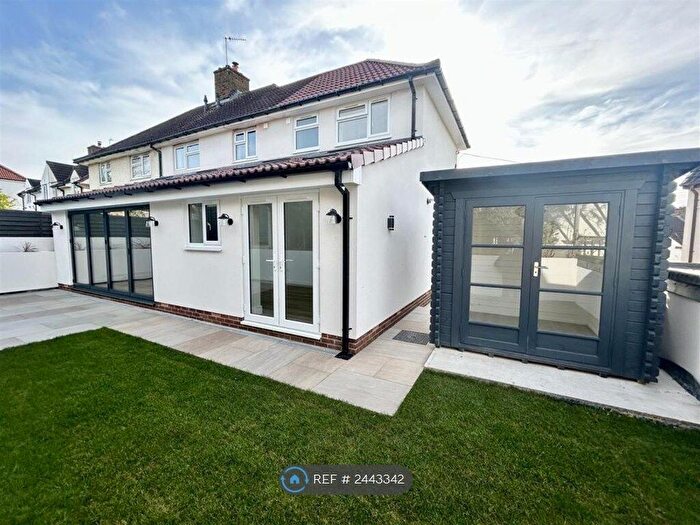 4 Bedroom Semi-Detached House To Rent In The Dale, Aberford, Leeds, LS25
