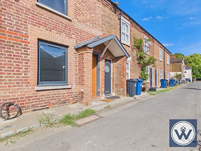 2 Bedroom Terraced House For Sale In Bulls Bridge Road, Southall, UB2