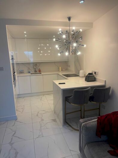 2 Bedroom Flat To Rent In Royal Docks, London, E16