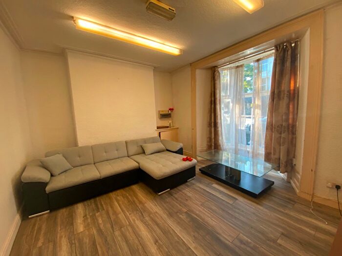 4 Bedroom Semi-Detached House To Rent In Mansel Street, Swansea, SA1