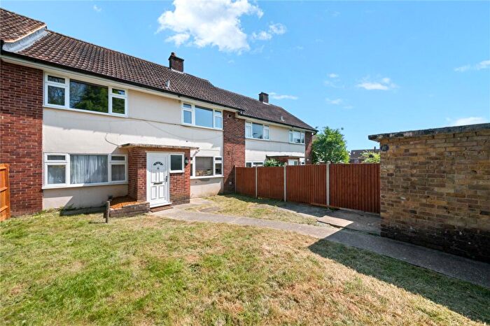 2 Bedroom Maisonette For Sale In Southbourne Gardens, Ruislip, HA4