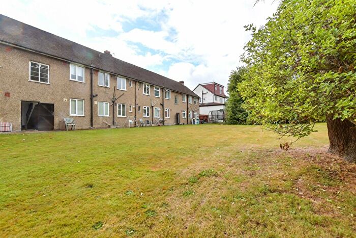 2 Bedroom Flat For Sale In Wandle Court Gardens, Beddington, Surrey, CR0