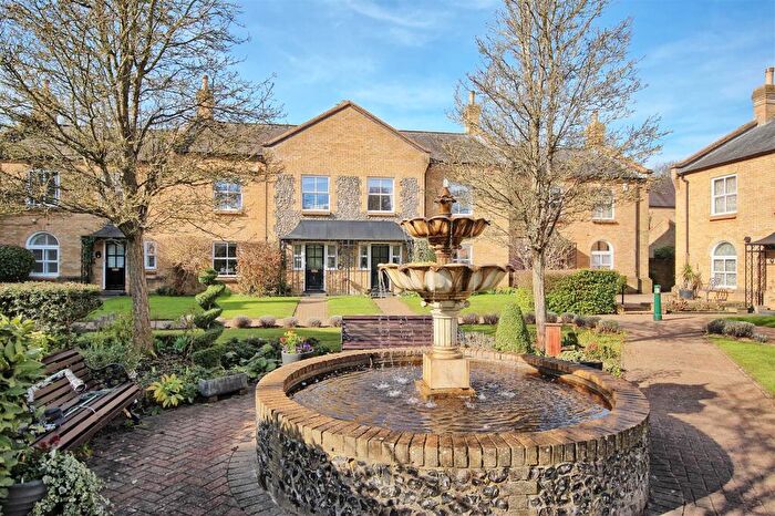 3 Bedroom Terraced House For Sale In Hanbury Mews - Thundridge, SG12