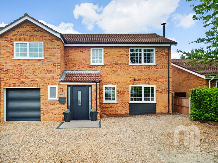 4 Bedroom Detached House For Sale In Perrings, Wymondham, Norfolk, NR18